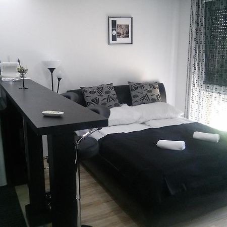 Feszek Apartman Debreczyn Pokój zdjęcie